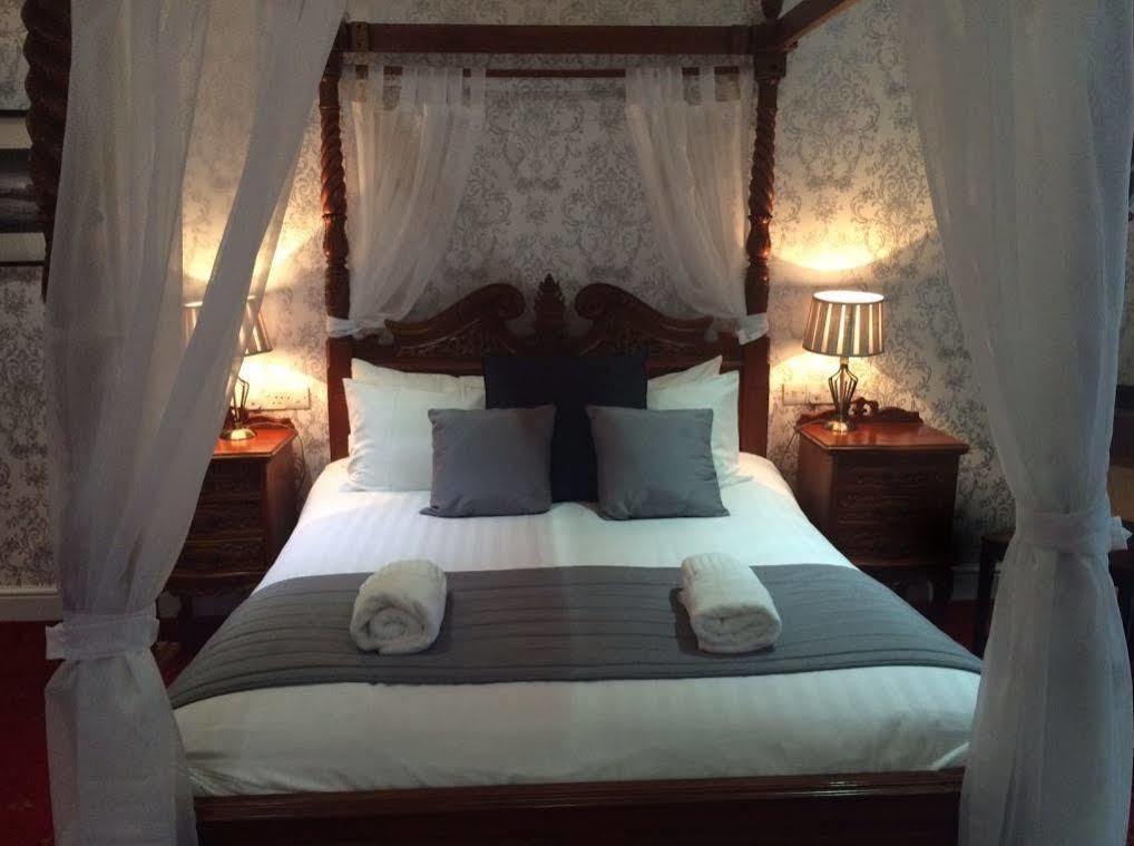 Heywood Spa Hotel Tenby Esterno foto