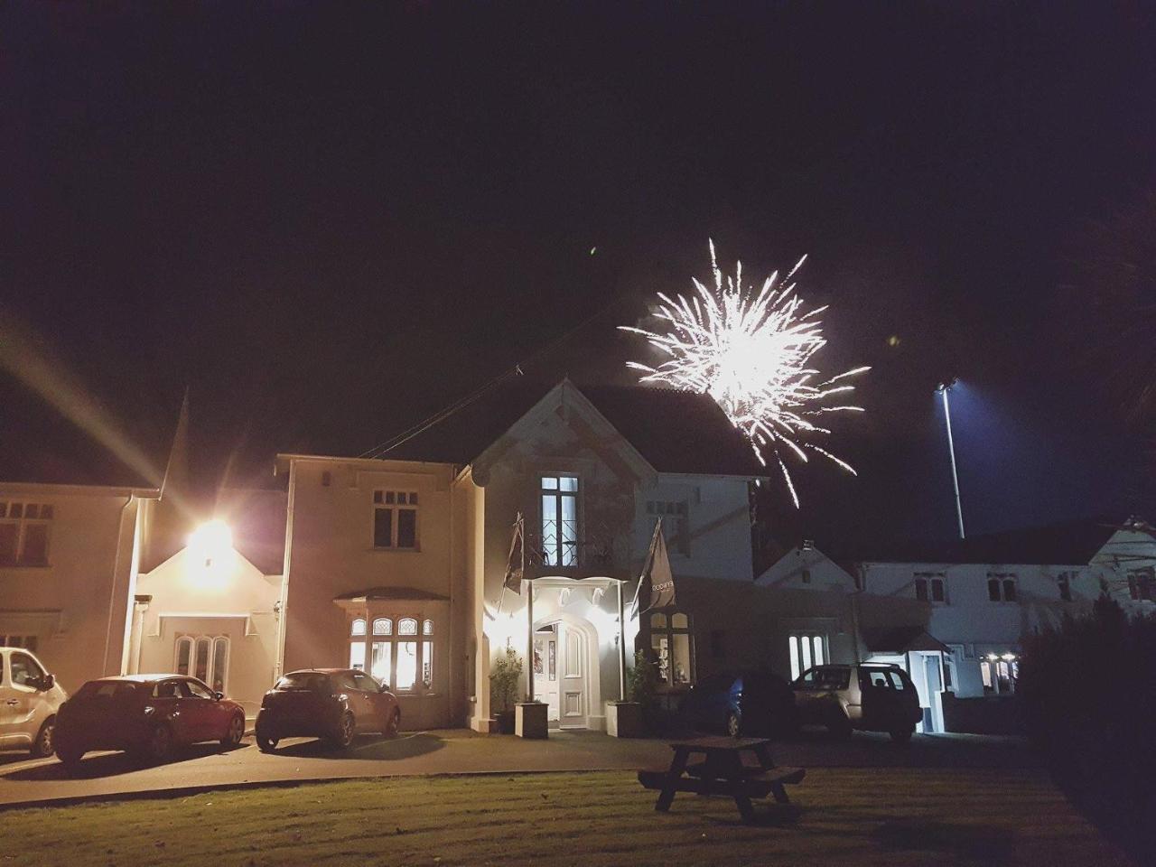 Heywood Spa Hotel Tenby Esterno foto