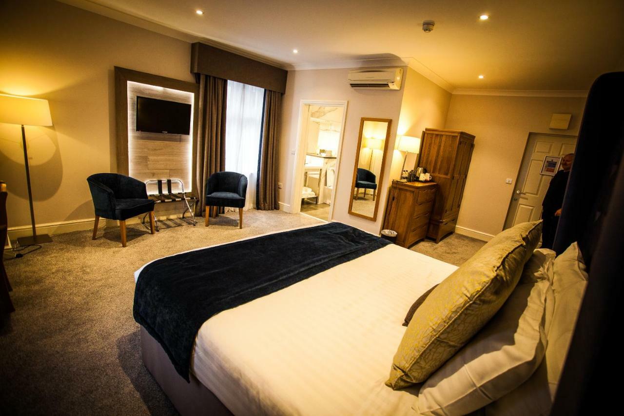 Heywood Spa Hotel Tenby Esterno foto