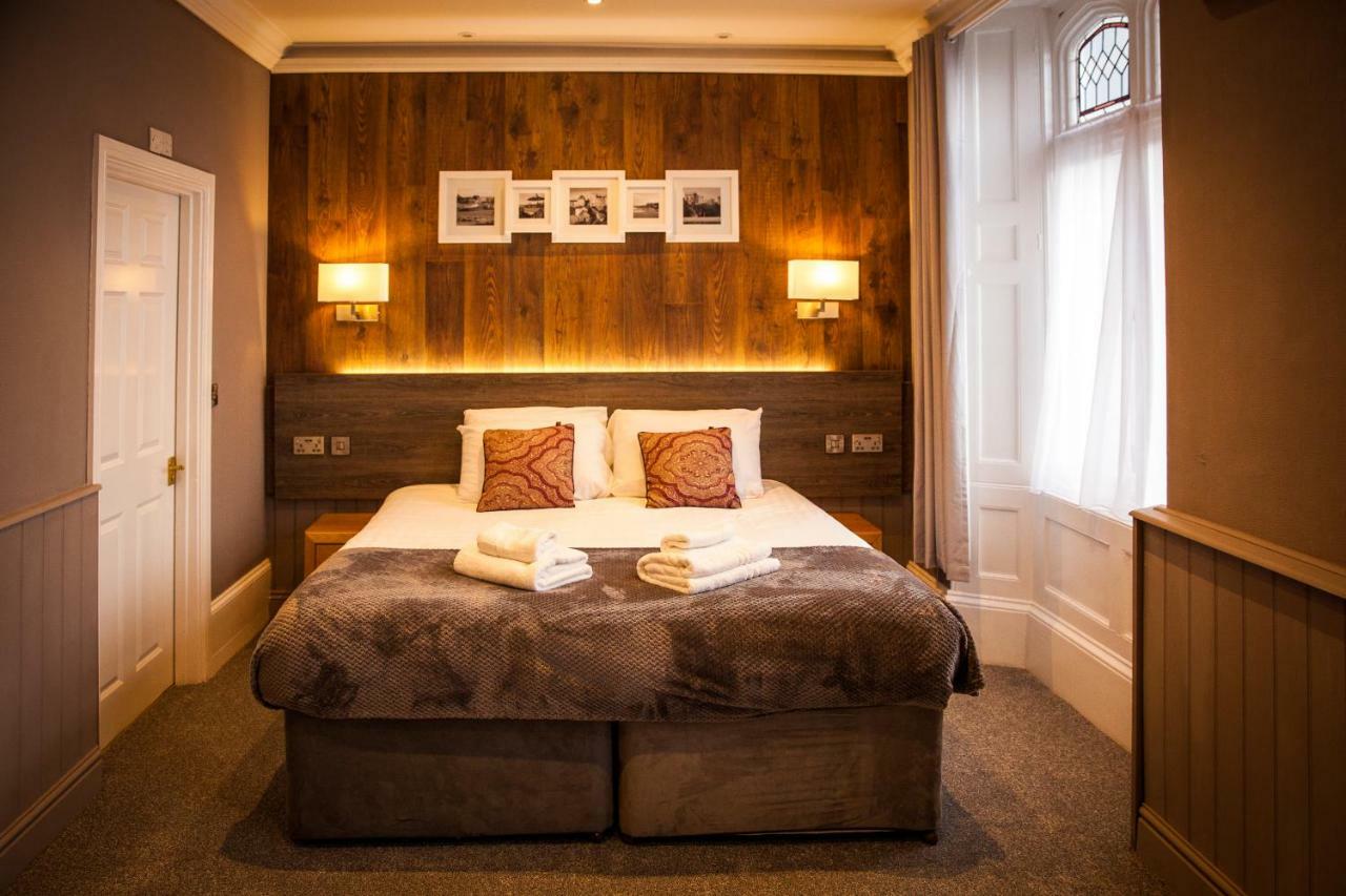 Heywood Spa Hotel Tenby Esterno foto