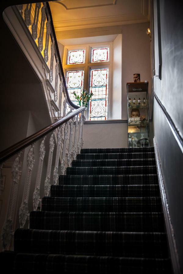 Heywood Spa Hotel Tenby Esterno foto