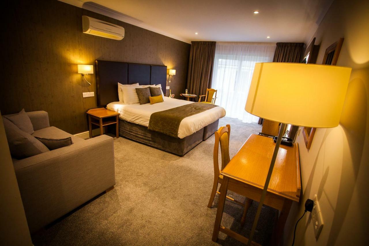 Heywood Spa Hotel Tenby Esterno foto
